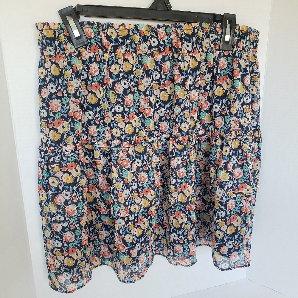 Loft Navy Floral Skirt Women's size Large